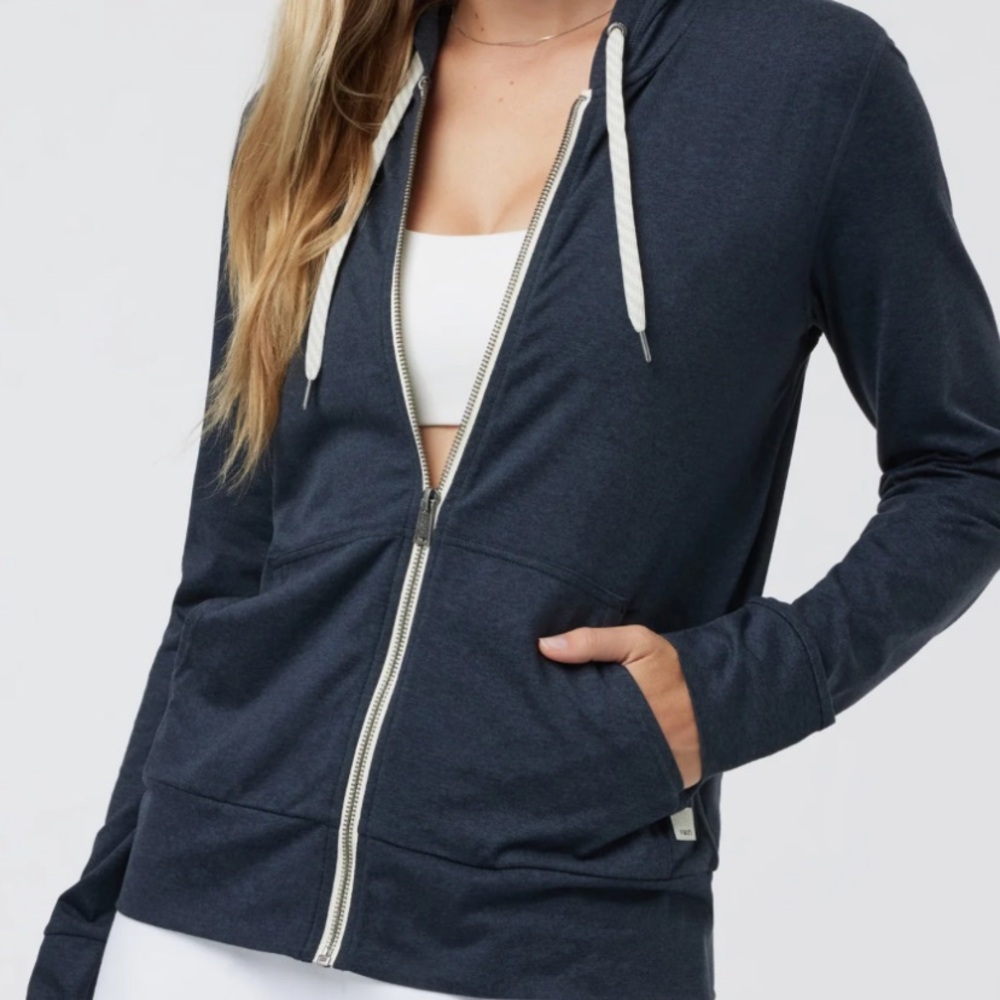 Vuori Performance Hoodie